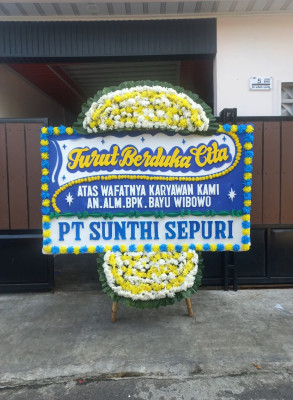 Papan Bunga Duka di Kampung Gadang