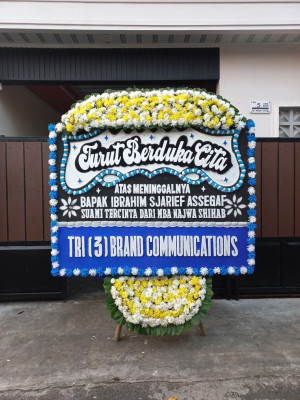 Papan Bunga Duka di Kampung Gadang